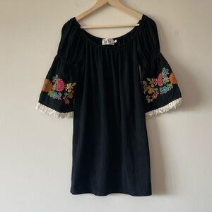 Va Va by Joy Hon embroidered oversized dress. Size small. Made in USA